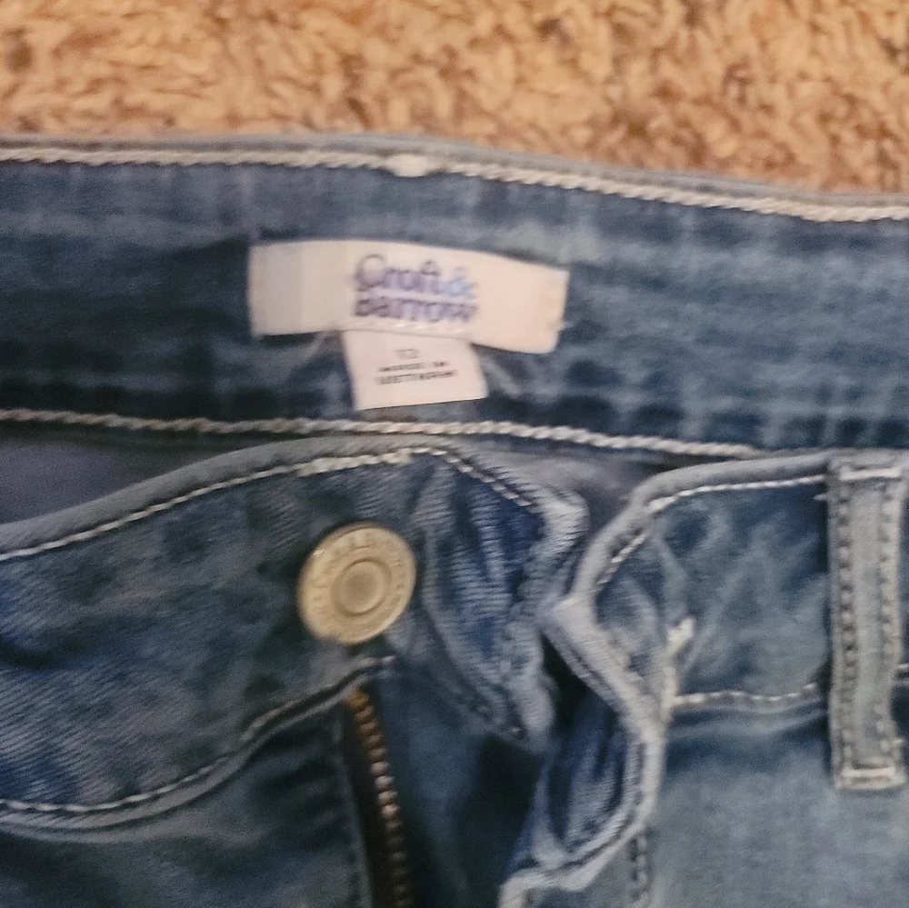 Capris - Picture 2 of 2